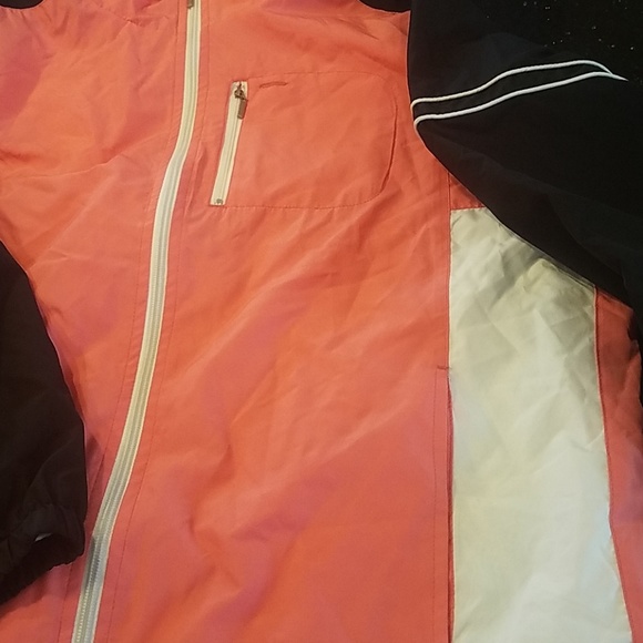 Peach Wind Breaker! - Picture 2 of 4